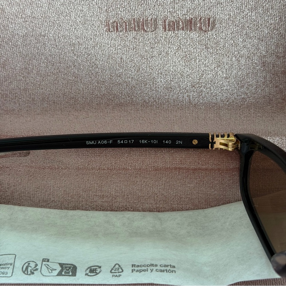 Miu Miu Regard sunglasses - authentic - Picture 5 of 9